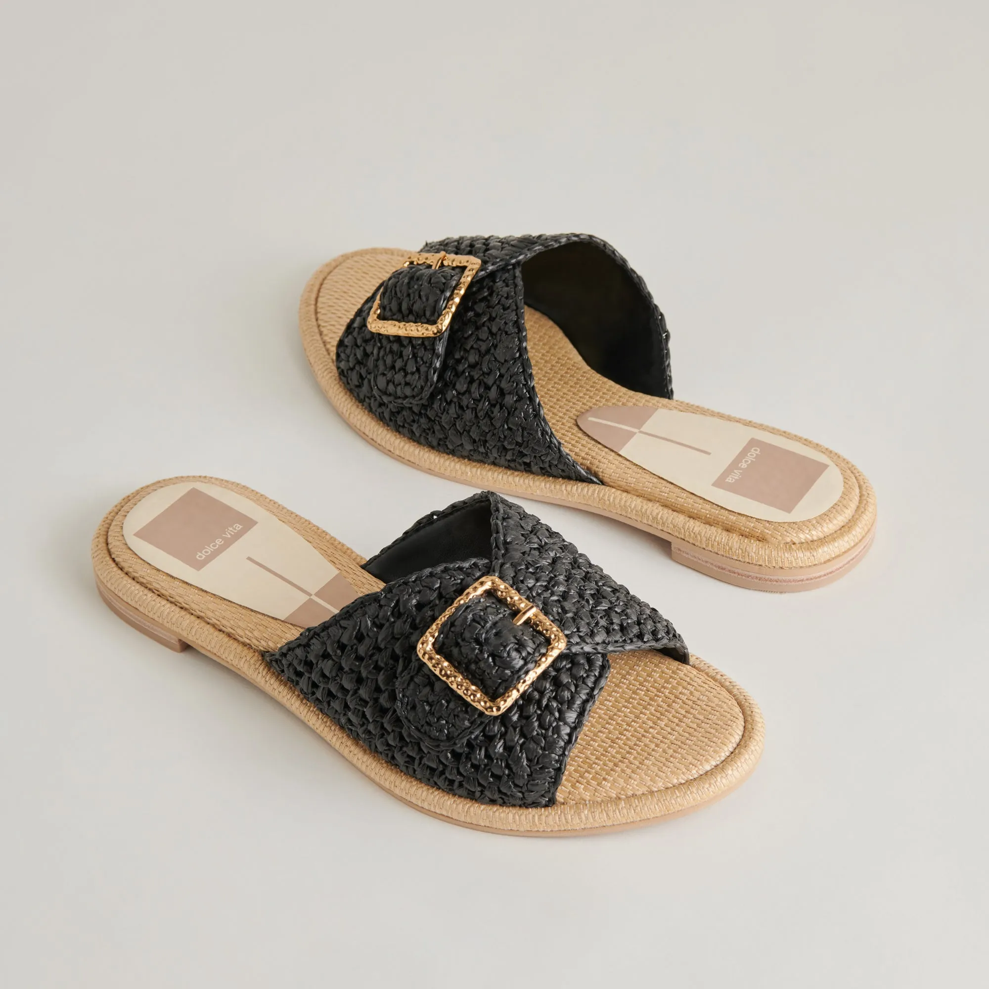 ALONZO SANDALS ONYX RAFFIA