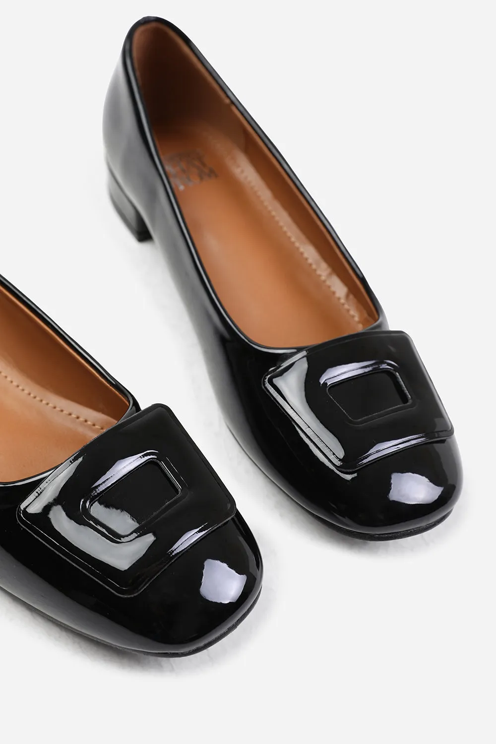 ANDORRA FLAT BALLERINA PUMP IN BLACK PATENT