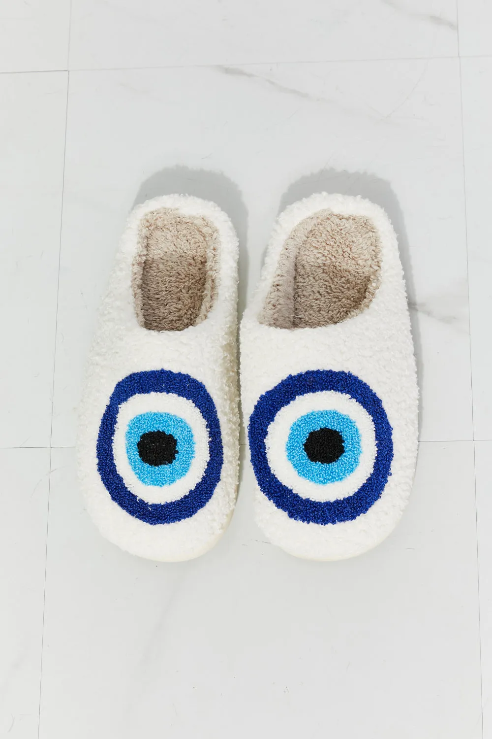 MMShoes Eye Plush White Slipper