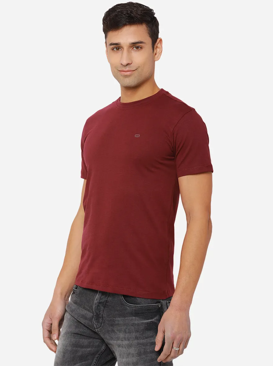 Rubby Red Solid Slim Fit T-Shirt | JadeBlue