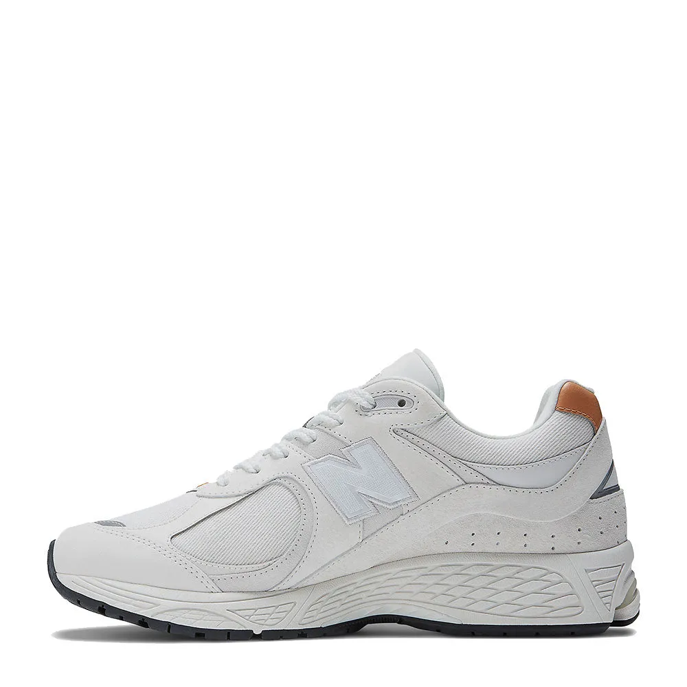 Scarpe Running NEW BALANCE Sneakers 2002R in Suede e Mesh Bianco e Sea Salt