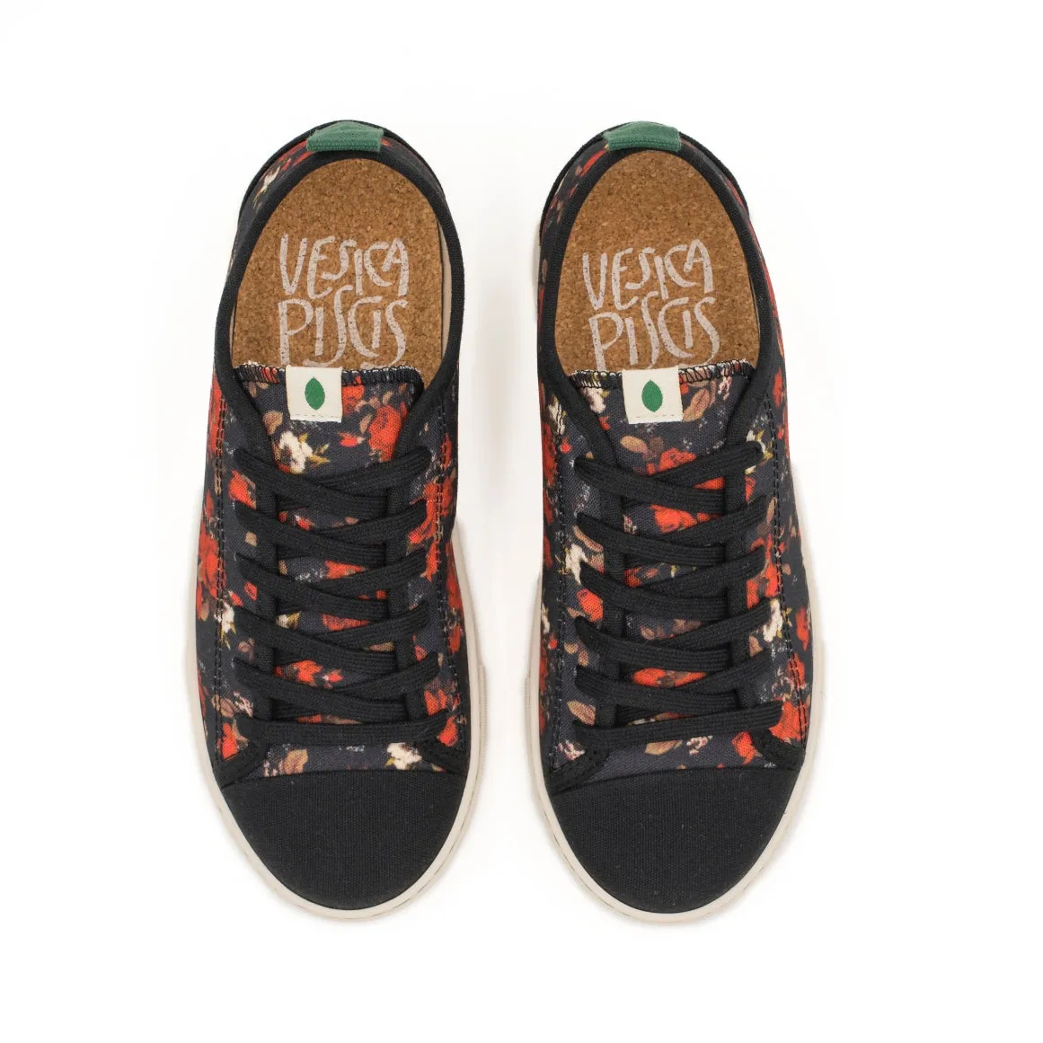 Vegan sneaker roses black MOB007