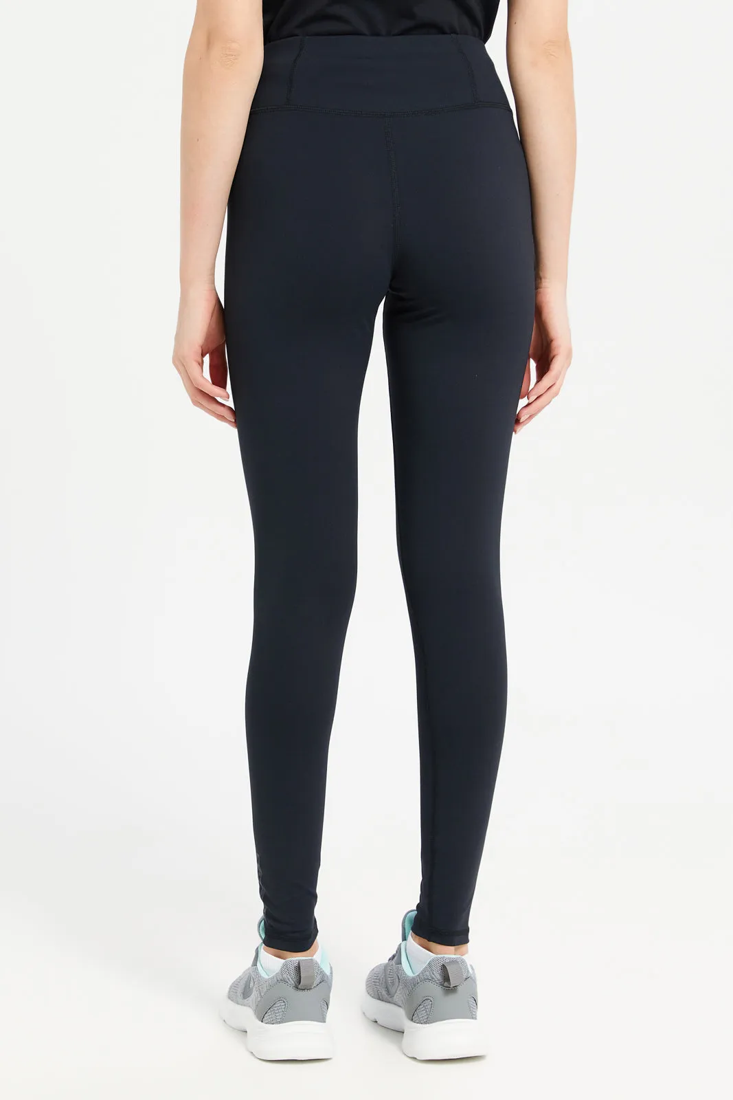 Women Black Solid Performance Active Pants